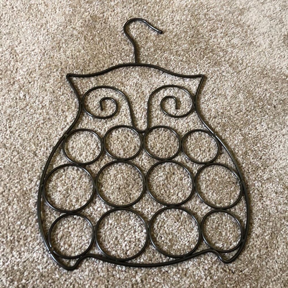 Owl Scarf Organizer